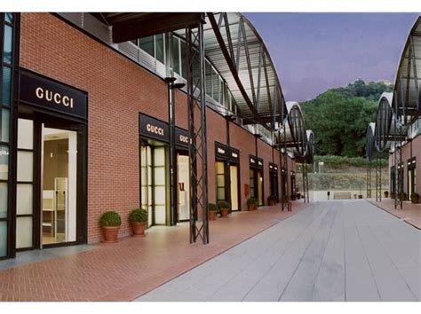 gucci outlet firenze scandicci|gucci outlet firenze.